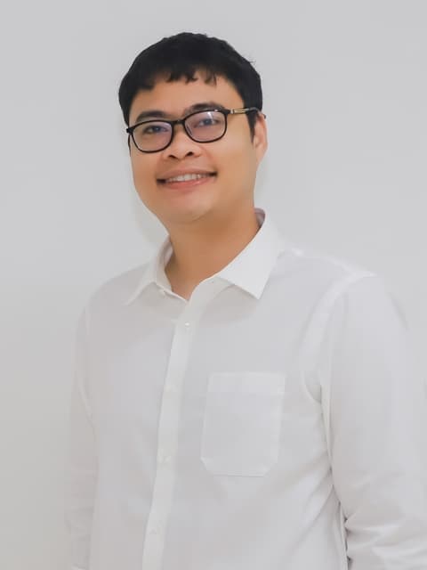 employee image